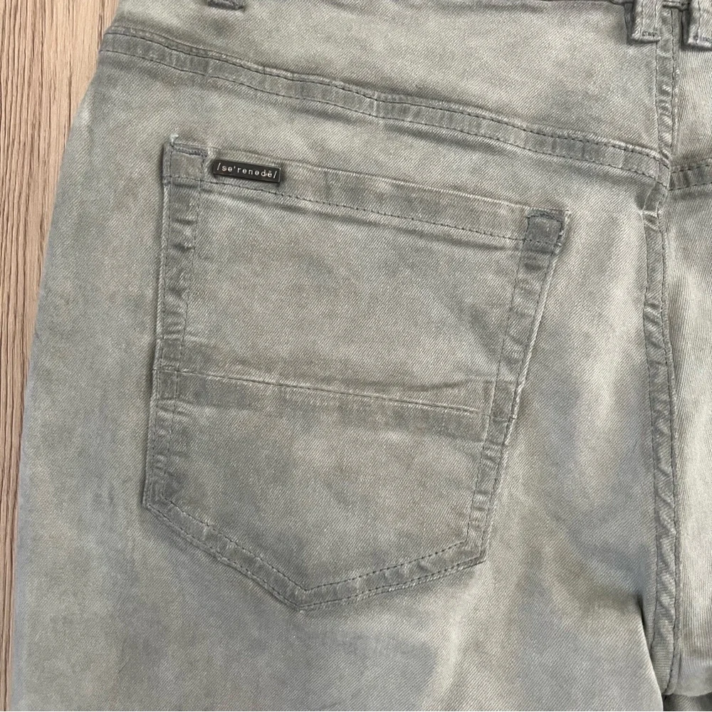 Serenede Stacked Denim Jeans Men’s Size 30 Sage Green Gray Snap Hem